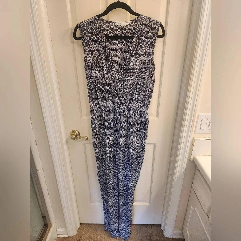 Diane Von Furstenberg Blue and White Patterned Jumpsuit size 8